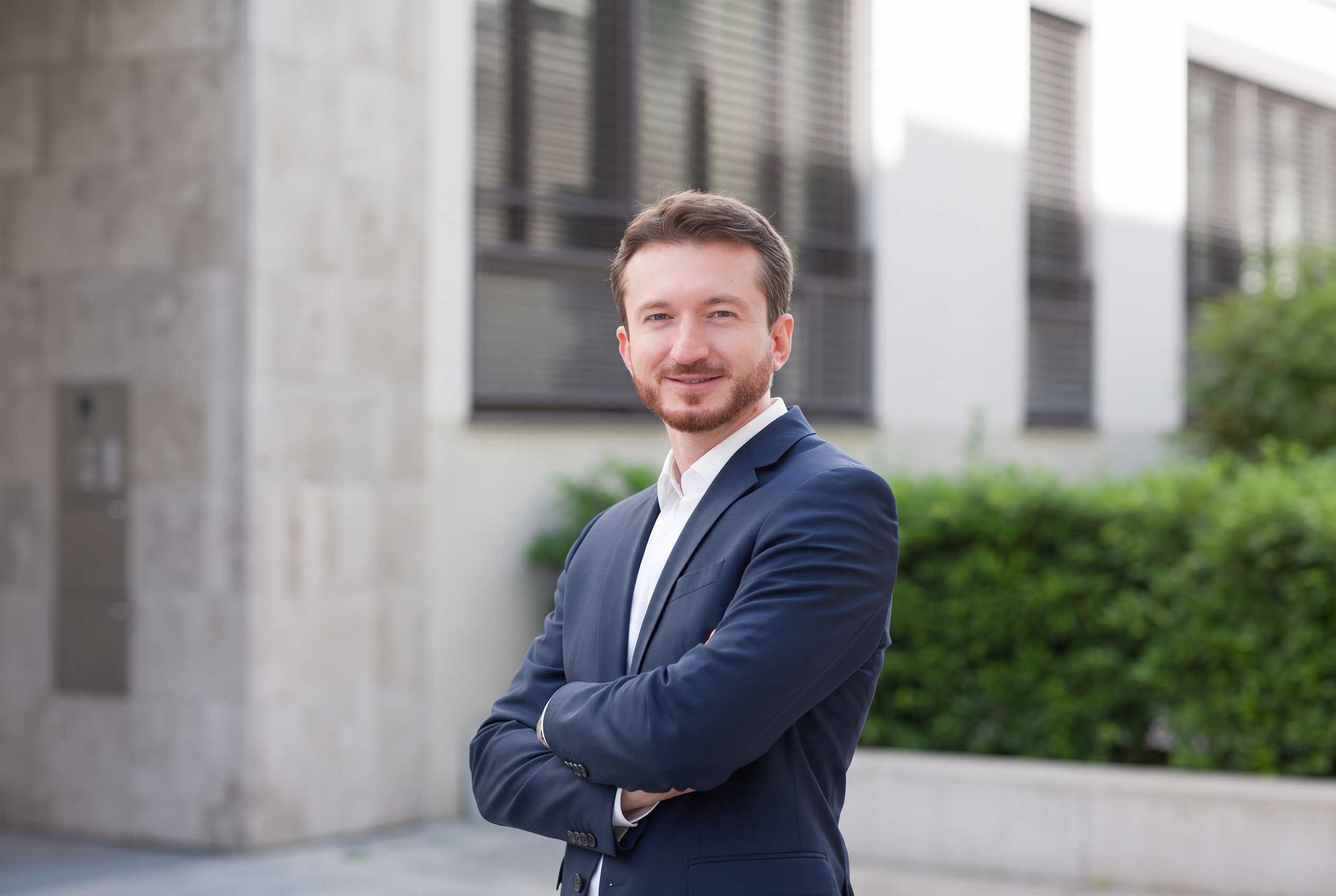 Dr. Elvis Mujagić - Head of CBAM at wis.dom|bridge